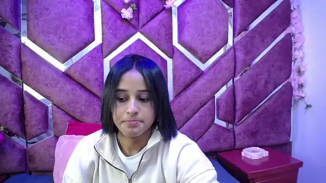 Snapshot of milly_print chatting on 02-19-25, 02:23 milly print online show from 02-19-25, 02:23