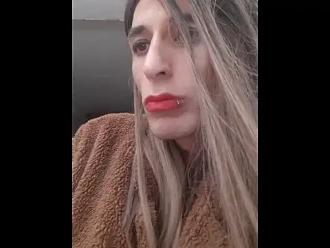 Snapshot of VanillaSeXy chatting on 10-19-25, 09:10 VanillaSeXy online show from 10-19-25, 09:10