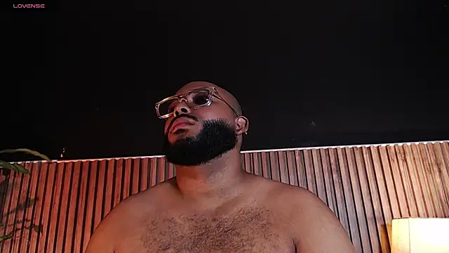 Snapshot of DilanJonnes_ chatting on 10-31-25, 12:22 DilanJonnes online show from 10-31-25, 12:22