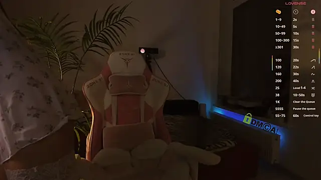 Snapshot of miraculousmira chatting on 11-14-25, 04:49 miraculousmira online show from 11-14-25, 04:49