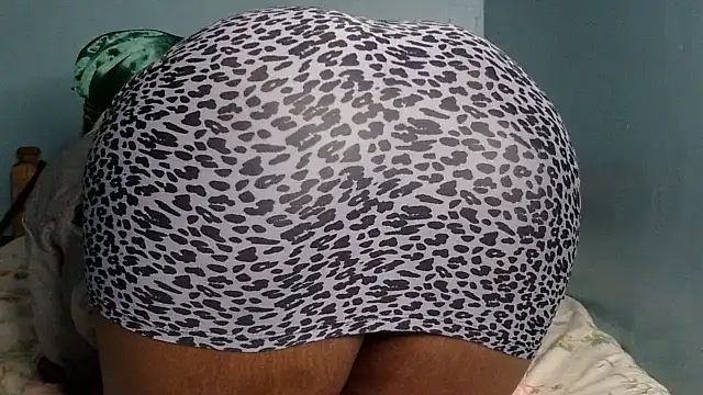 Snapshot of medinahswee chatting on 11-23-25, 10:09 medinahswee online show from 11-23-25, 10:09