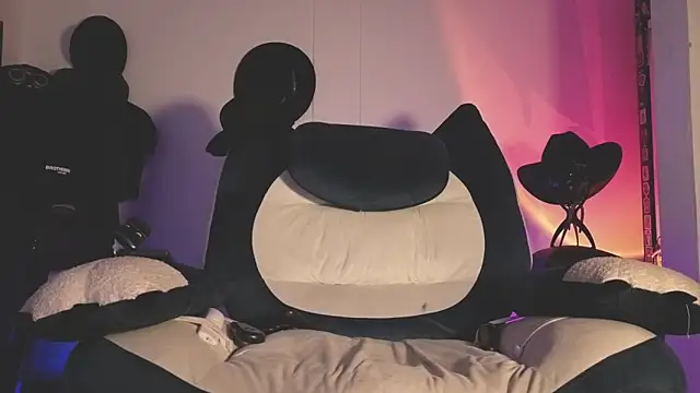 Ash gusbig online show from 03-15-26, 03:34