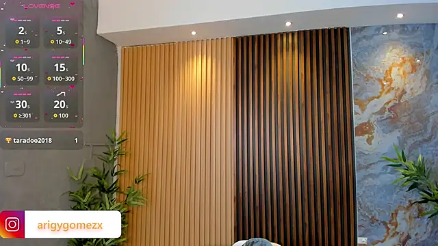 ArigyGomez online show from 10-23-25, 07:56