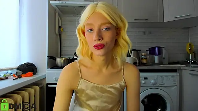  Alice Kitty online show from 12-17-24, 08:56