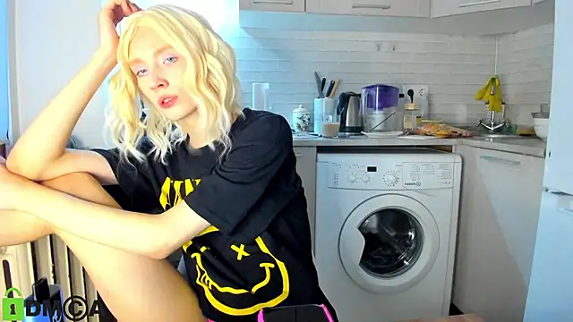  Alice Kitty online show from 12-19-24, 12:56