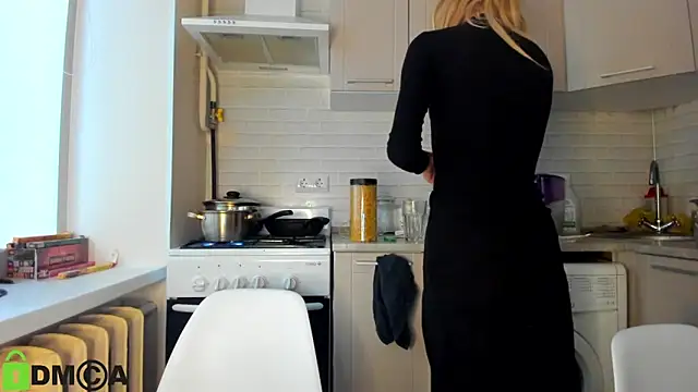  Alice Kitty online show from 12-28-24, 09:52