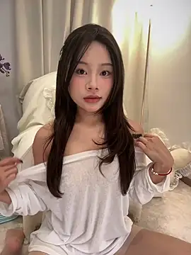 Hot Mm online show from 11-16-25, 07:03