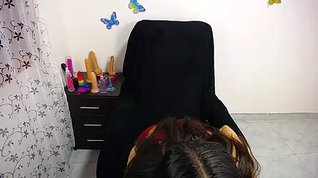 hot girl01 hanna online show from 02-17-25, 07:42