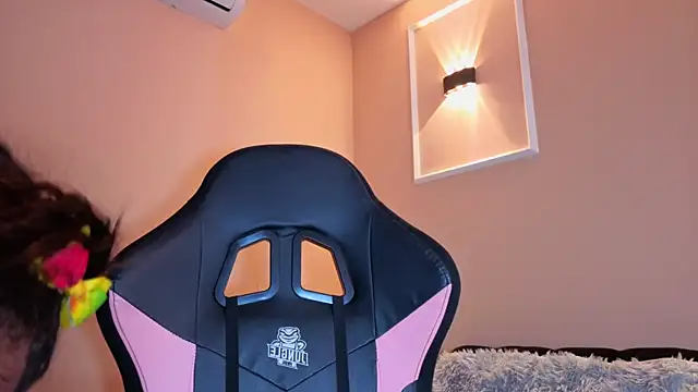 SheilaSmiith online show from 10-24-25, 10:06