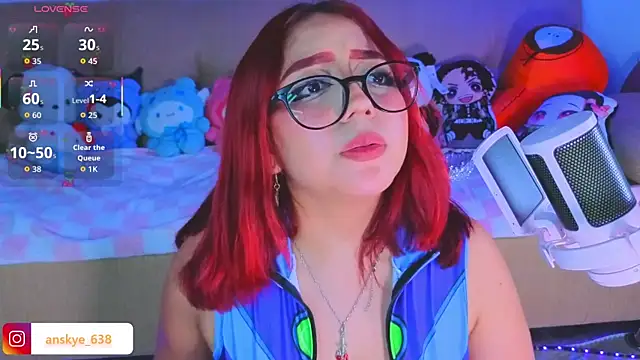 AnngelaSkye online show from 10-25-25, 04:42