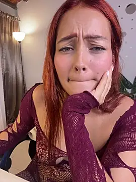 Snapshot of Miss-Abbii chatting on 06-07-26, 01:32 Miss-Abbii online show from 06-07-26, 01:32