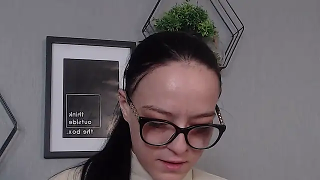 Snapshot of IzabelllNoir chatting on 02-13-25, 08:27 IzabelllNoir online show from 02-13-25, 08:27
