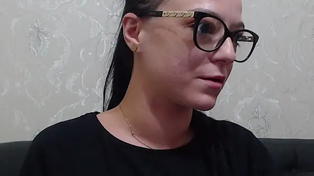 Snapshot of IzabelllNoir chatting on 03-13-25, 08:04 IzabelllNoir online show from 03-13-25, 08:04