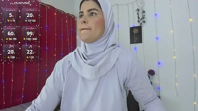 AishaAmin  online show from 04-07-26, 12:27