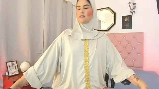 AishaAmin  online show from 07-24-26, 12:14