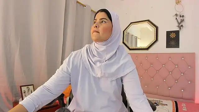 AishaAmin  online show from 07-28-26, 12:12