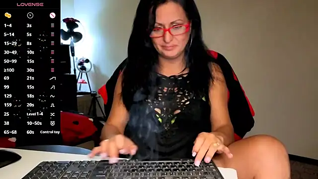 YourDreamLoverr online show from 10-25-25, 10:37