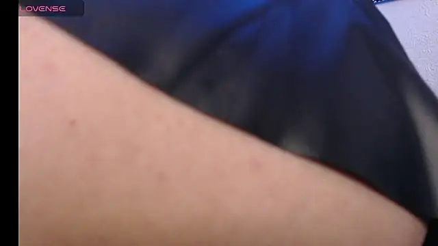 Snapshot of niakat_ chatting on 09-30-25, 02:05 niakat online show from 09-30-25, 02:05