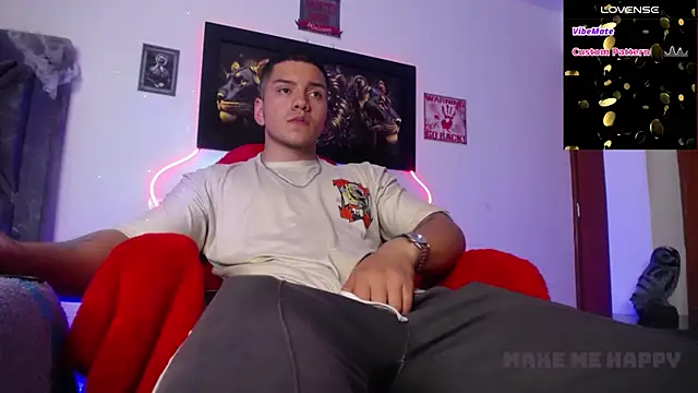 Snapshot of Marc__Waatson chatting on 09-28-25, 02:17 Marc  Waatson online show from 09-28-25, 02:17