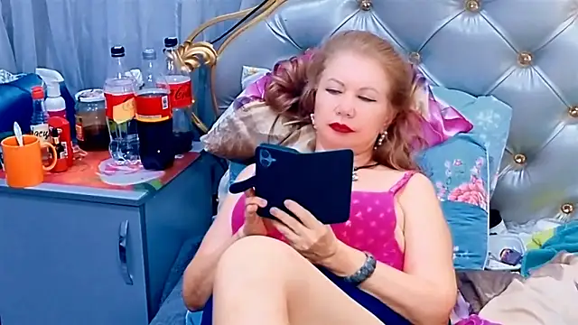 Hornystepmom29 online show from 05-07-26, 10:20