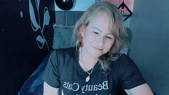 ScarletHoot  online show from 12-06-24, 05:55