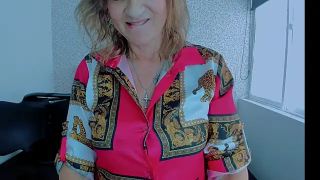 ScarletHoot  online show from 01-16-25, 06:06