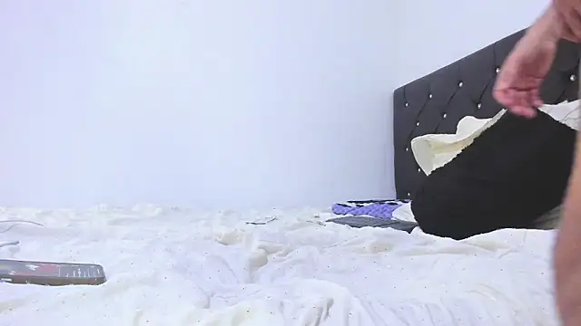 Sebastian-Dash online show from 02-22-25, 06:06