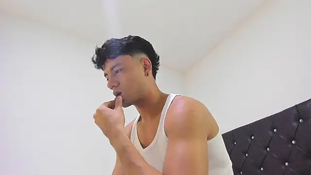 Sebastian-Dash online show from 02-26-25, 01:21