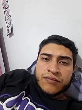 Snapshot of Juanhots chatting on 05-15-26, 11:45 Juanhots online show from 05-15-26, 11:45