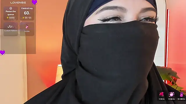 Snapshot of anna-henao chatting on 09-27-25, 07:30 anna-henao online show from 09-27-25, 07:30