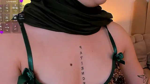 Snapshot of anna-henao chatting on 05-28-26, 12:30 anna-henao online show from 05-28-26, 12:30