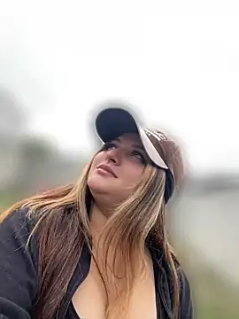 SweetPaige  online show from 04-16-26, 01:56