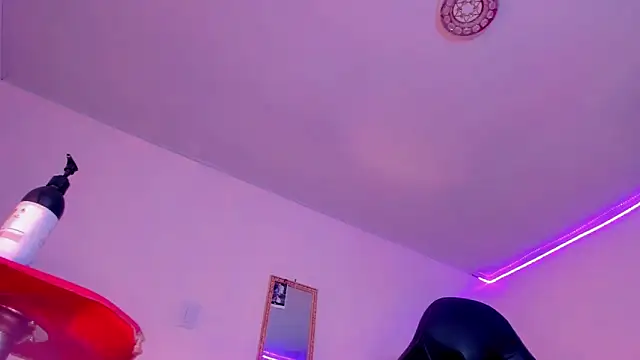 naomy  xx online show from 03-12-25, 07:06