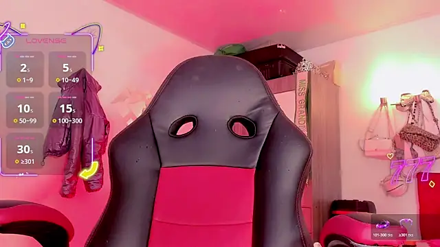 naomy  xx online show from 06-09-26, 03:18