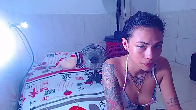 Snapshot of harry_lia_ chatting on 05-14-26, 09:21 harry lia online show from 05-14-26, 09:21
