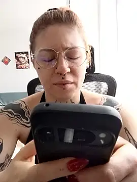 divine eve online show from 04-09-26, 10:09