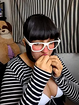 Derry Cooper online show from 12-21-25, 12:40