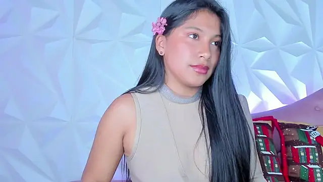 LinnaGardenia online show from 12-20-24, 04:36