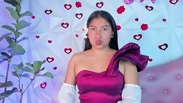 LinnaGardenia online show from 02-21-25, 01:55