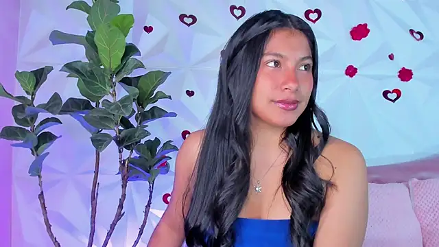 LinnaGardenia online show from 03-21-25, 01:45