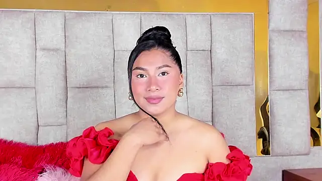 LinnaGardenia online show from 02-27-26, 01:55