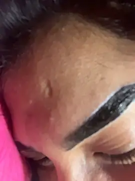 LinnaGardenia online show from 04-18-26, 08:53