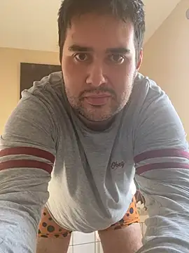 Snapshot of Bryan_Steel17 chatting on 02-10-25, 08:00 Bryan Steel17 online show from 02-10-25, 08:00