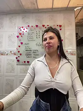 Alanna atm  online show from 12-21-24, 09:25