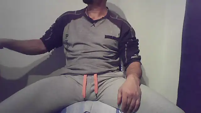 Snapshot of fl3xxx1 chatting on 01-16-25, 07:20 fl3xxx1 online show from 01-16-25, 07:20