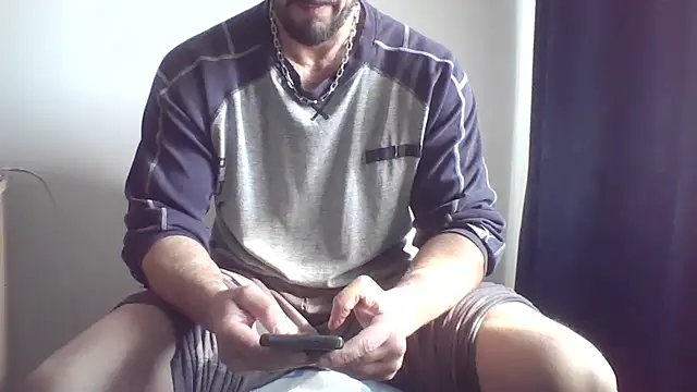 Snapshot of fl3xxx1 chatting on 02-25-25, 08:36 fl3xxx1 online show from 02-25-25, 08:36