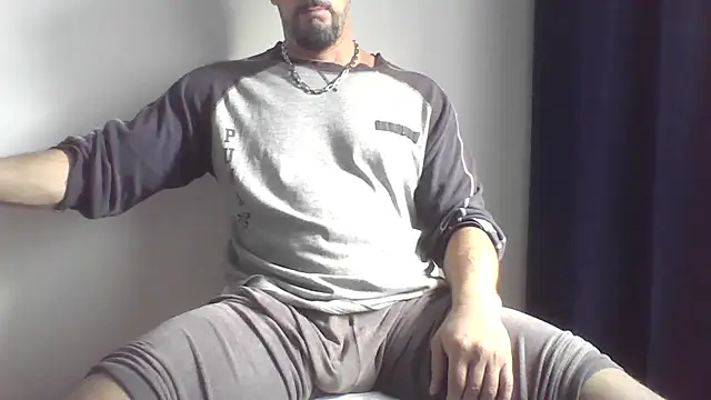Snapshot of fl3xxx1 chatting on 10-16-25, 09:54 fl3xxx1 online show from 10-16-25, 09:54