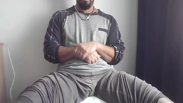 Snapshot of fl3xxx1 chatting on 10-17-25, 09:01 fl3xxx1 online show from 10-17-25, 09:01