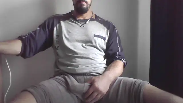 Snapshot of fl3xxx1 chatting on 10-19-25, 10:05 fl3xxx1 online show from 10-19-25, 10:05