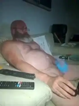 iambradz online show from 11-17-25, 03:07